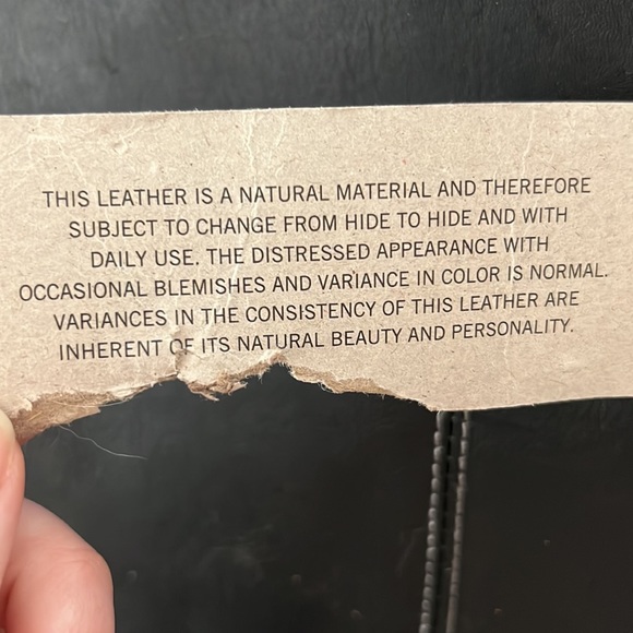 Kenneth Cole Reaction leather laptop bag - Picture 8 of 11